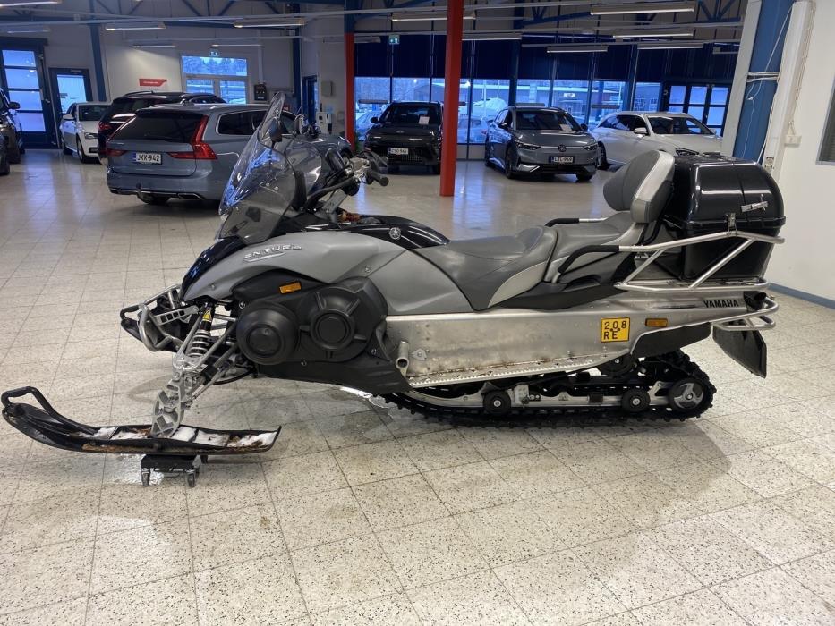 YAMAHA VENTURE 2010