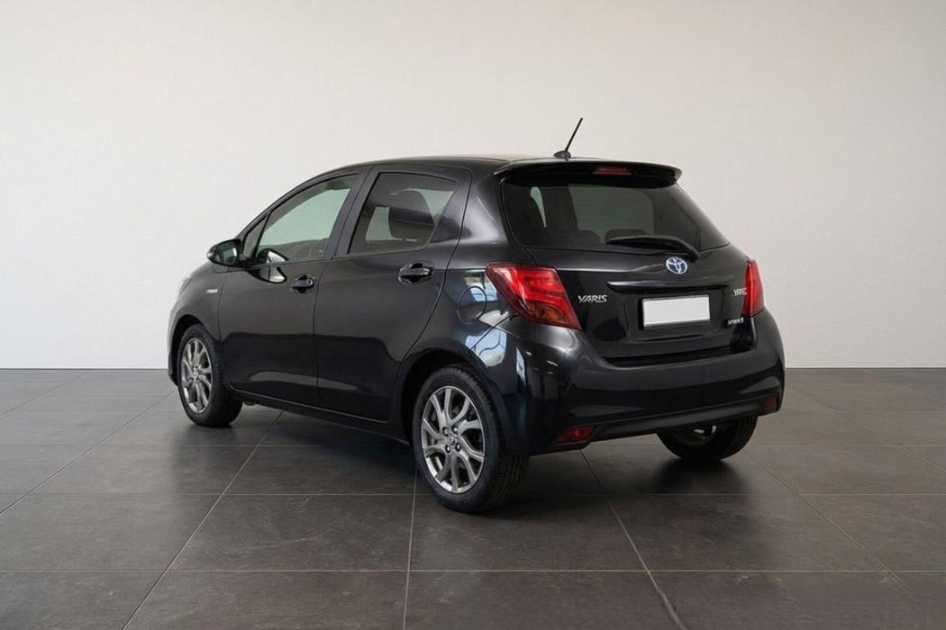 TOYOTA YARIS 2016