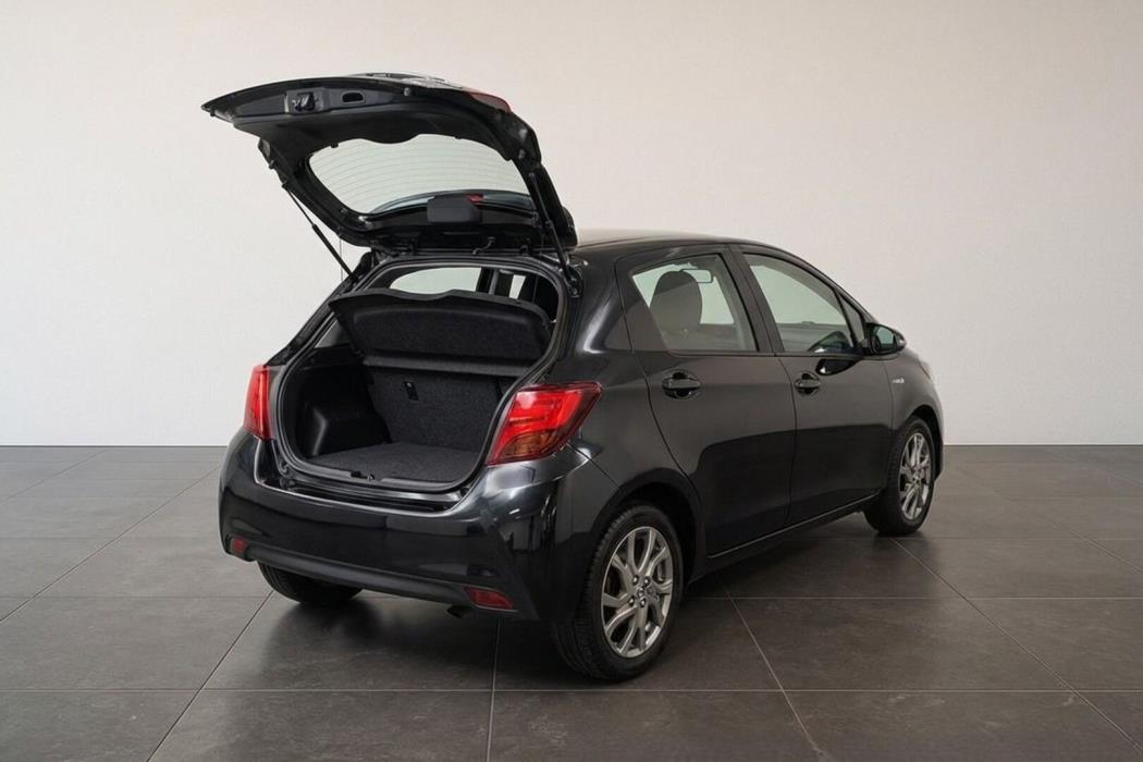 TOYOTA YARIS 2016