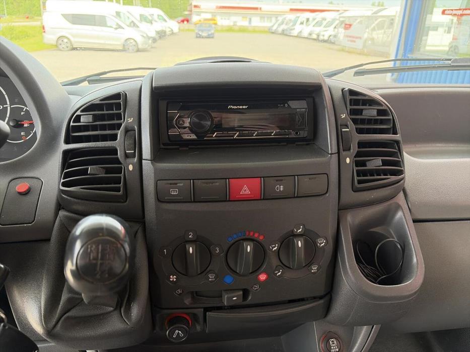 ADRIA CORAL 660 DP 2003