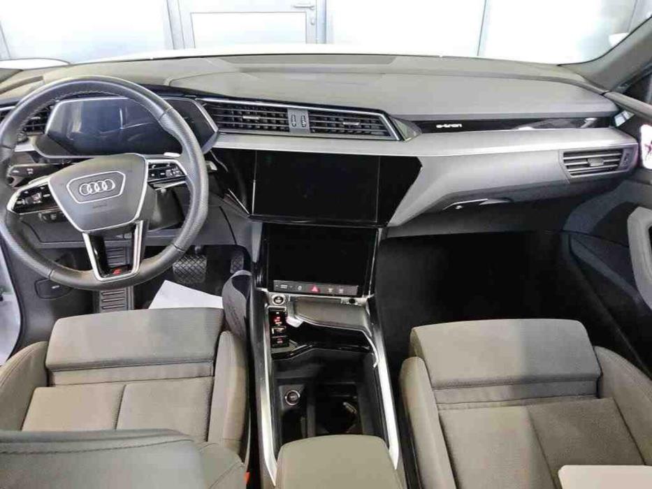 AUDI E-TRON 2022