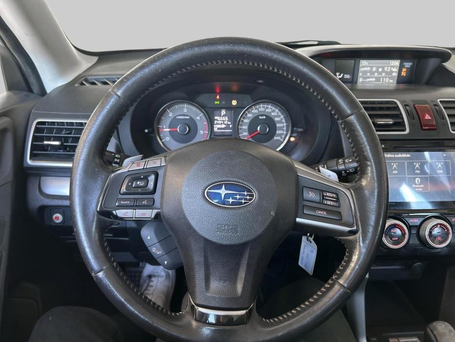 SUBARU Forester 2015