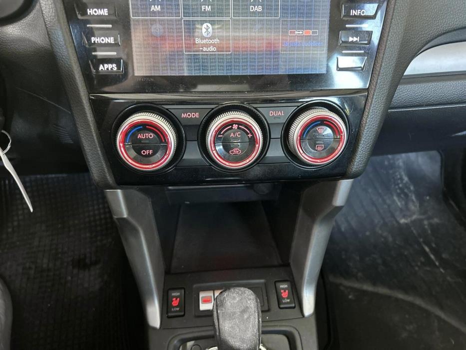 SUBARU Forester 2015