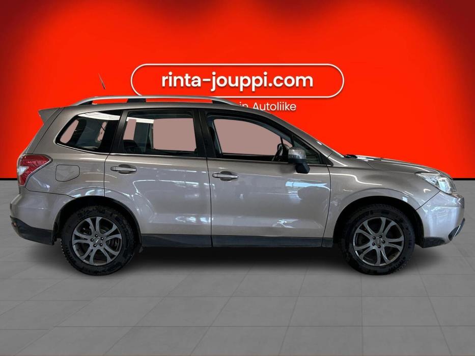 SUBARU Forester 2015