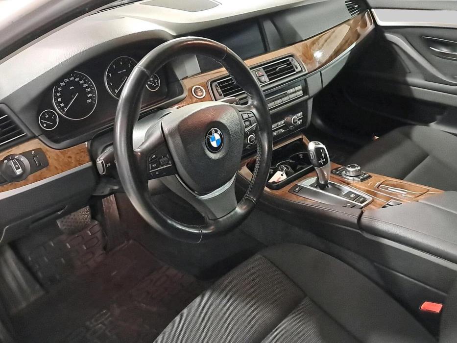 BMW 523 2010