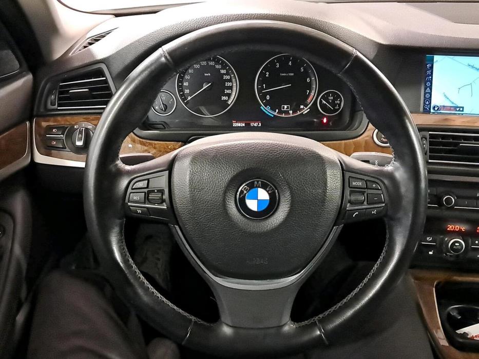 BMW 523 2010