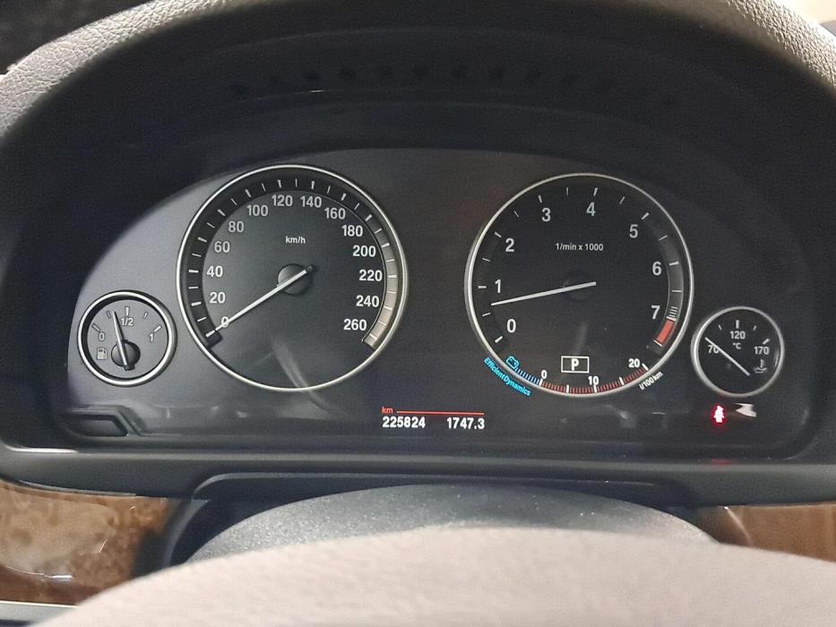 BMW 523 2010