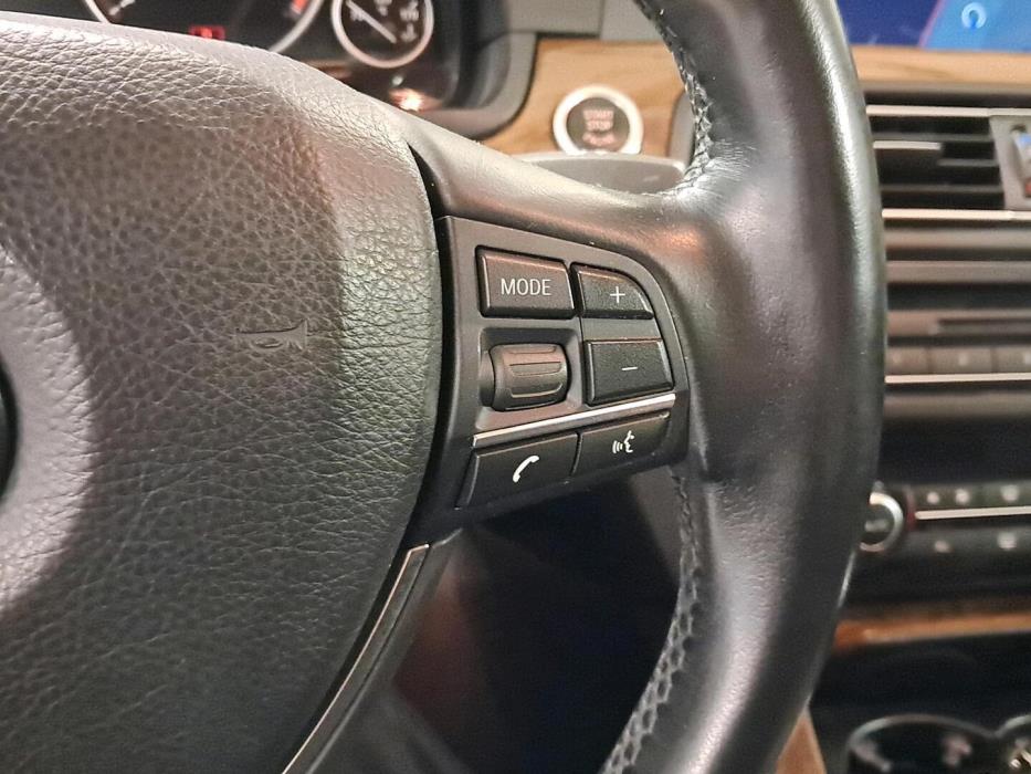 BMW 523 2010