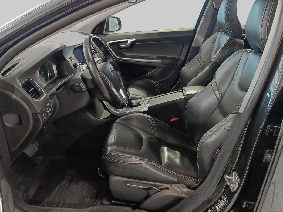 VOLVO V60 2013