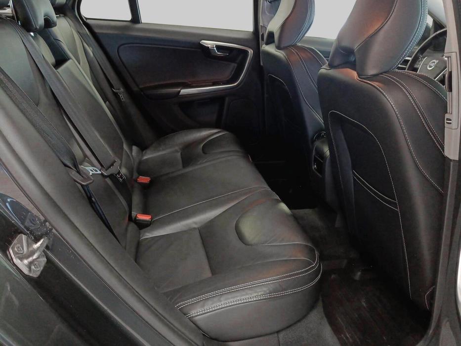 VOLVO V60 2013