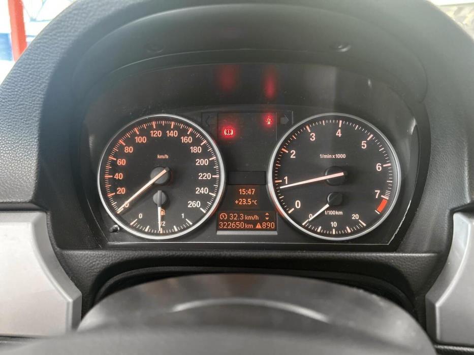 BMW 320 2009