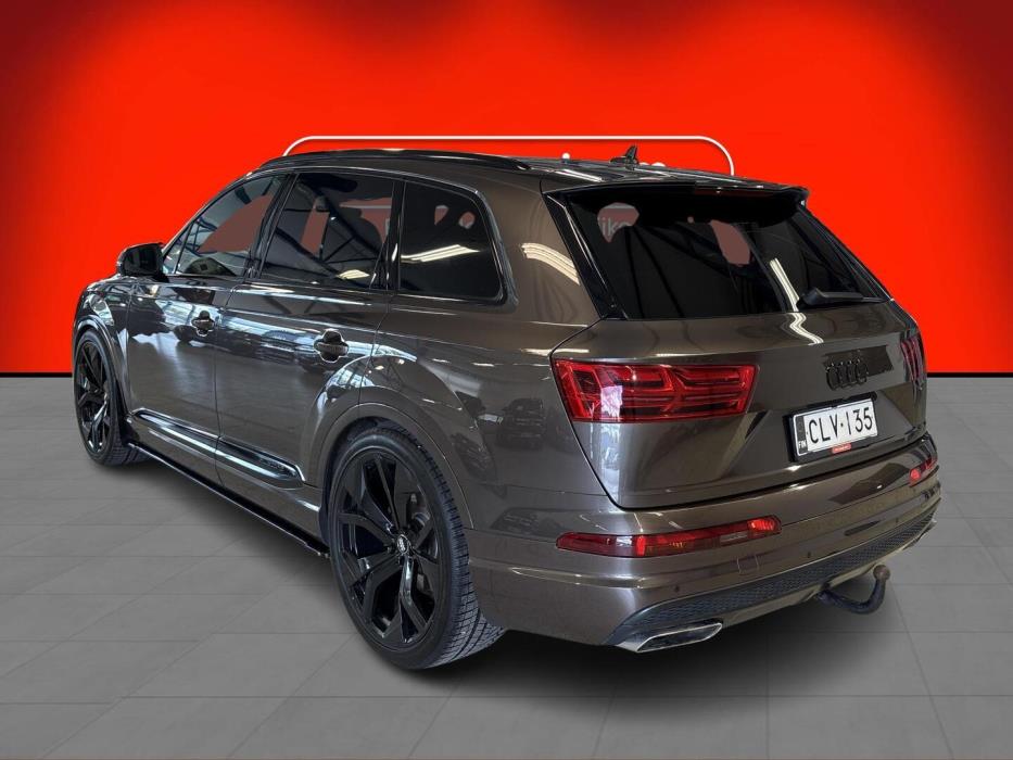 AUDI Q7 2015