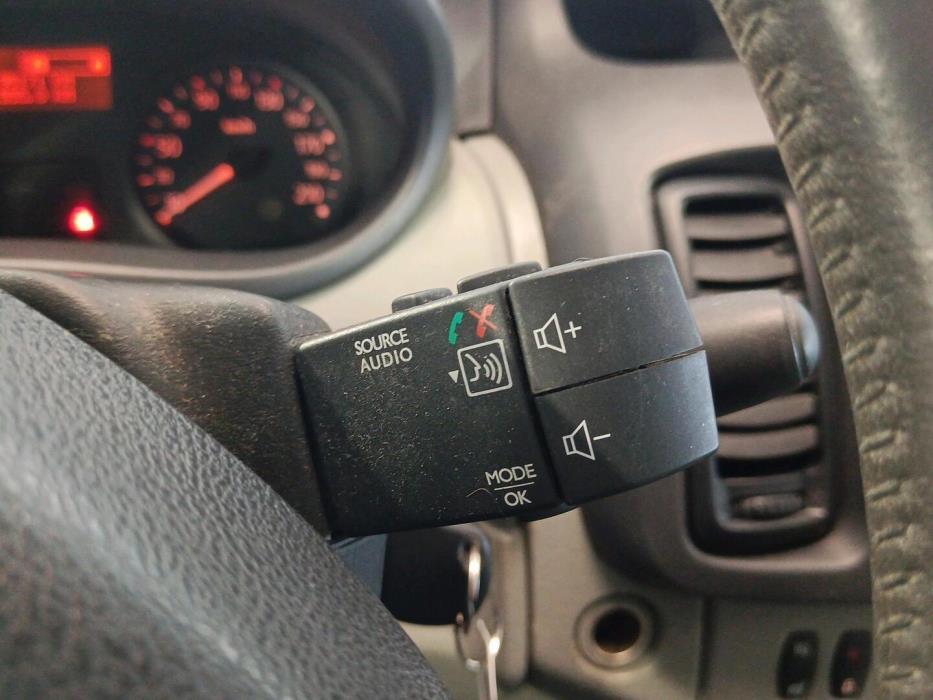 NISSAN Primastar 2010