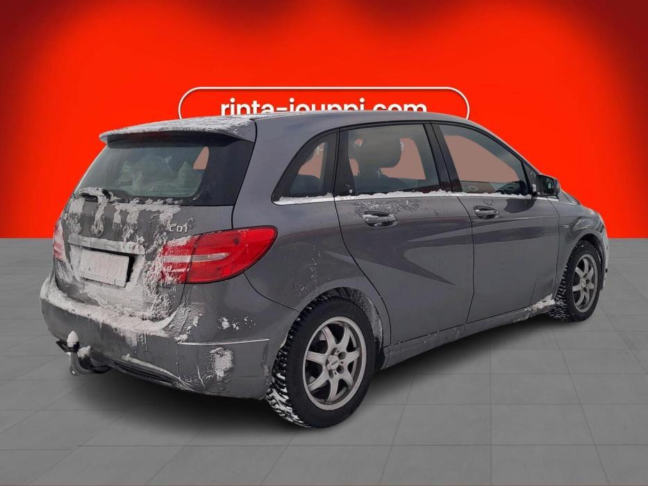 MERCEDES-BENZ B 2012