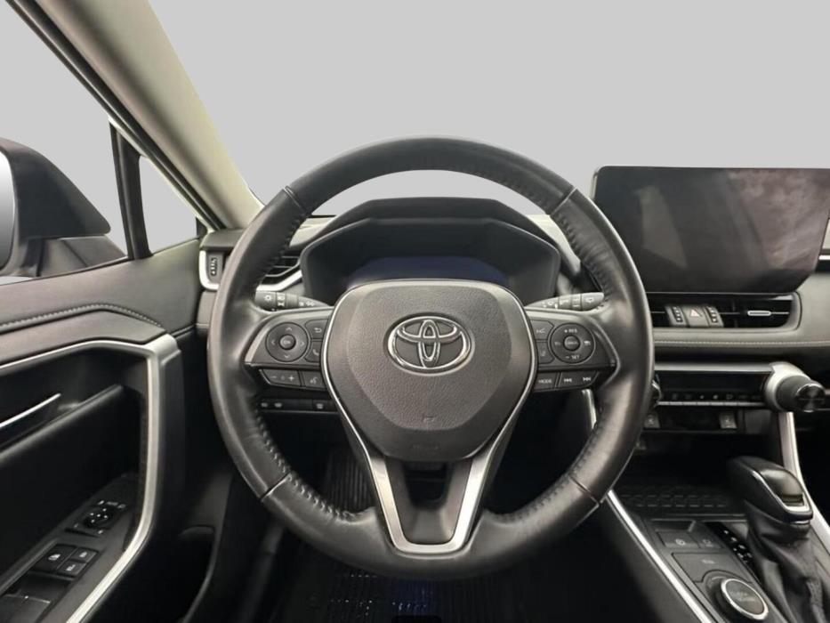 TOYOTA RAV4 2024