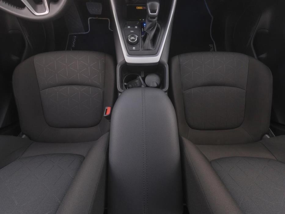 TOYOTA RAV4 2025