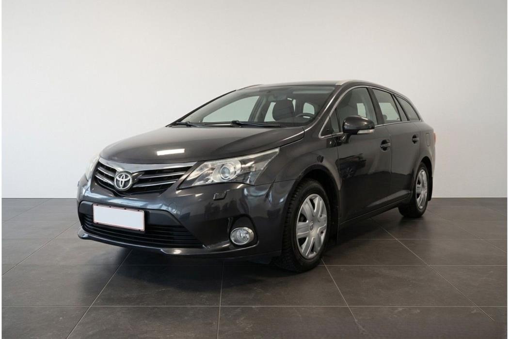 TOYOTA AVENSIS 2015