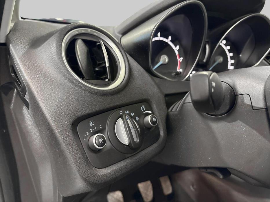 FORD Fiesta 2013