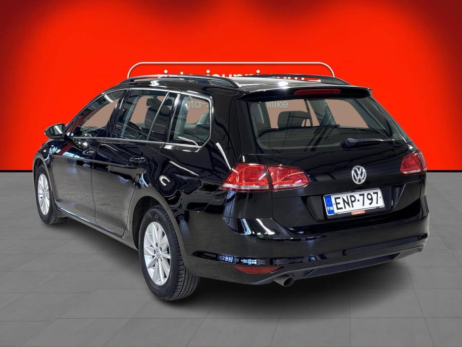 VOLKSWAGEN Golf 2015