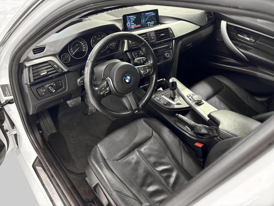 BMW 325 2015