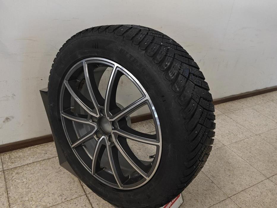 MERCEDES-BENZ EQC 2020