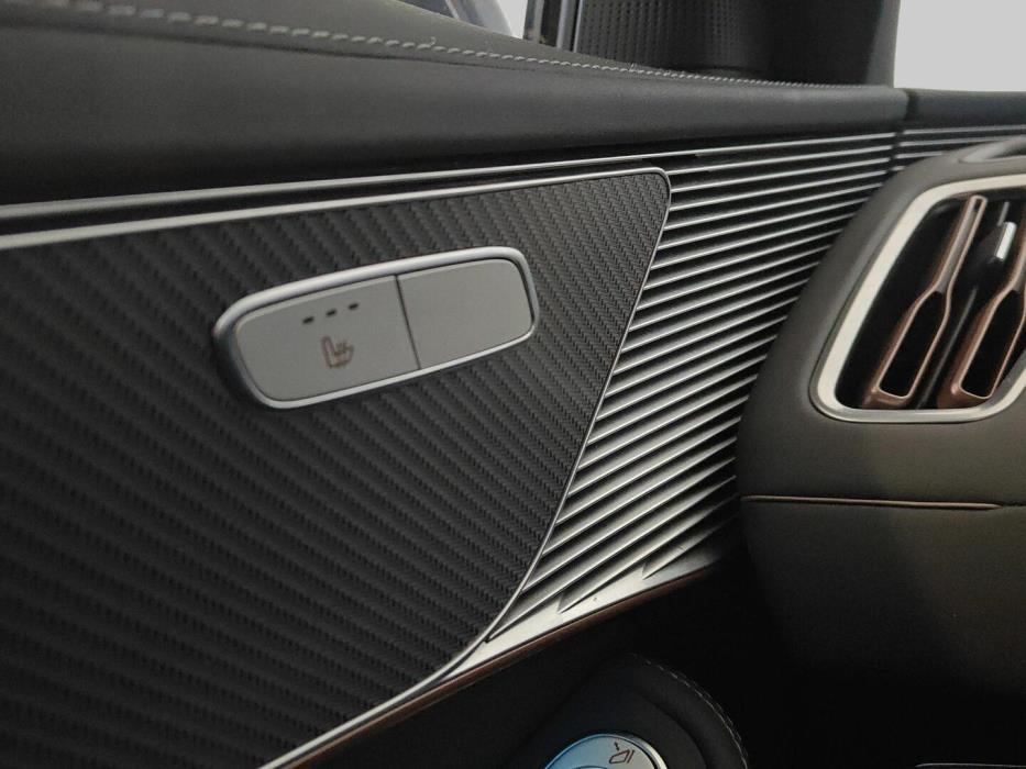 MERCEDES-BENZ EQC 2020