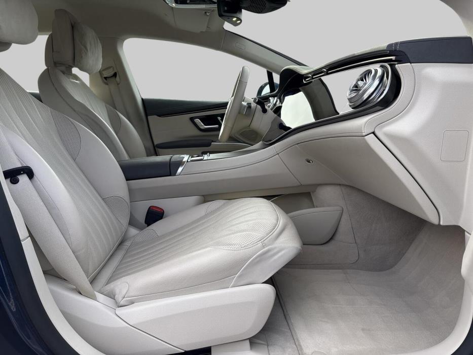 MERCEDES-BENZ EQS 2022