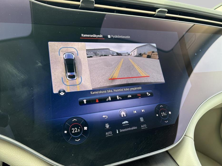 MERCEDES-BENZ EQS 2022