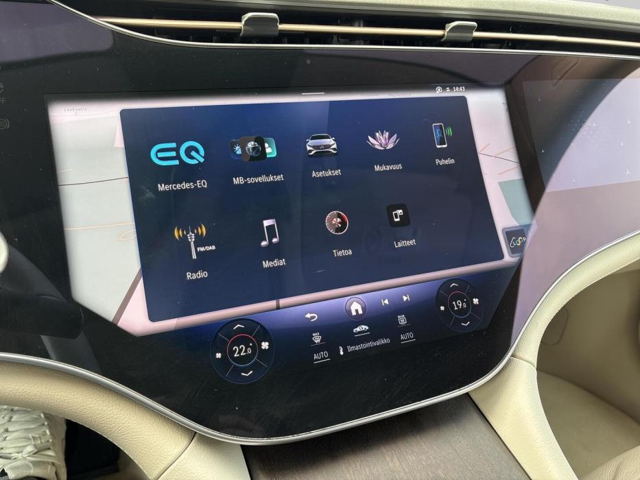 MERCEDES-BENZ EQS 2022