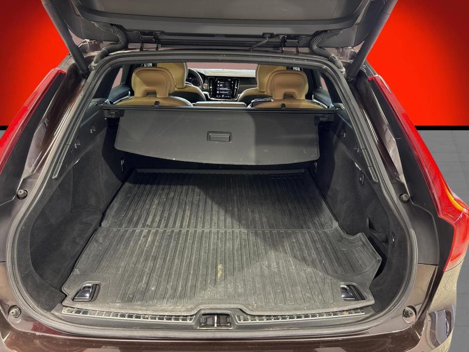 VOLVO V90 Cross Country 2021