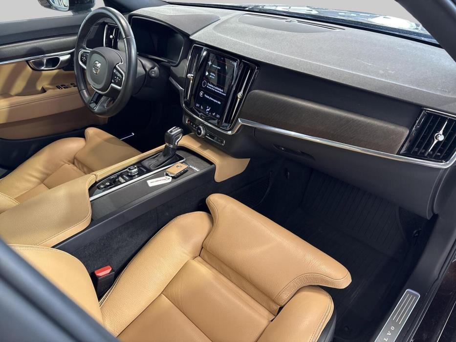 VOLVO V90 Cross Country 2021