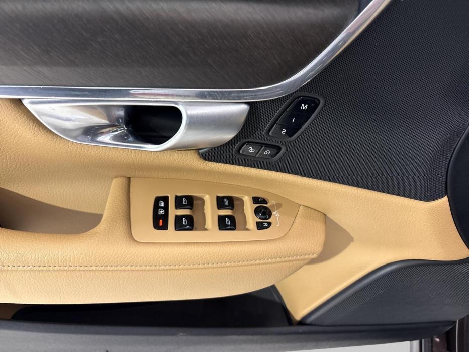 VOLVO V90 Cross Country 2021