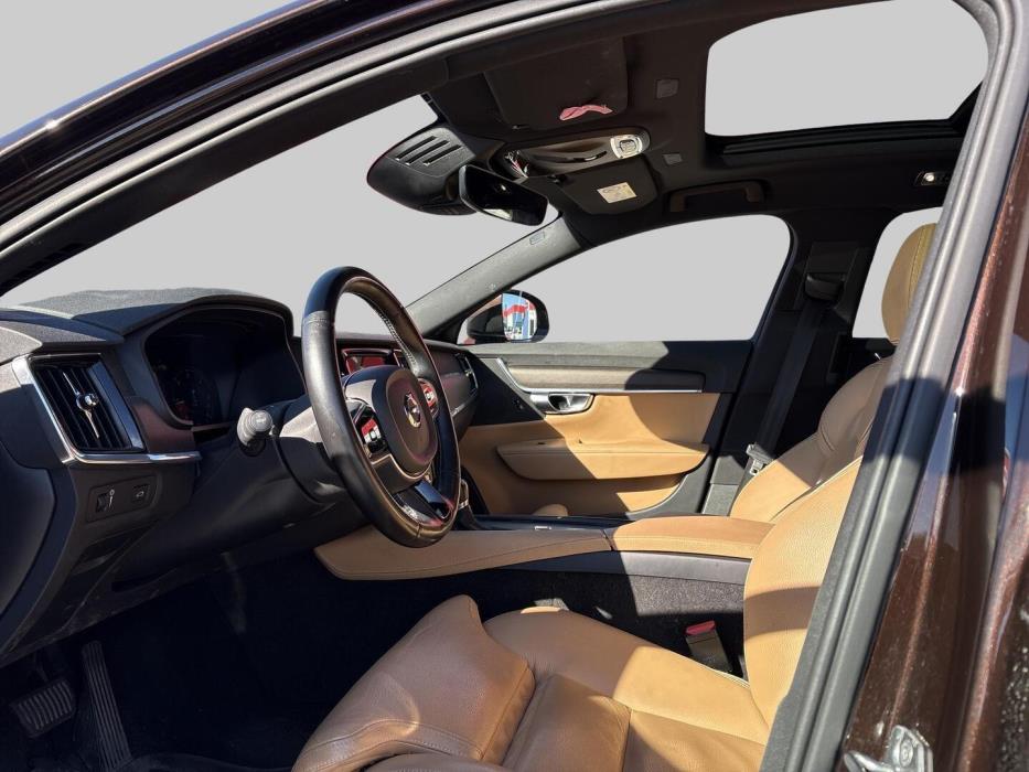 VOLVO V90 Cross Country 2021
