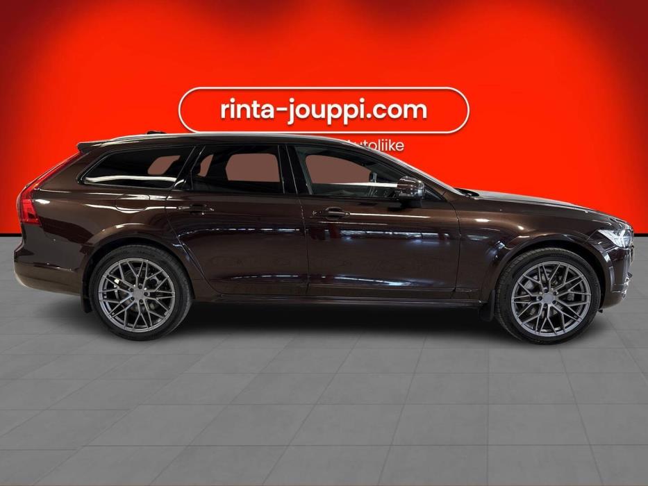 VOLVO V90 Cross Country 2021