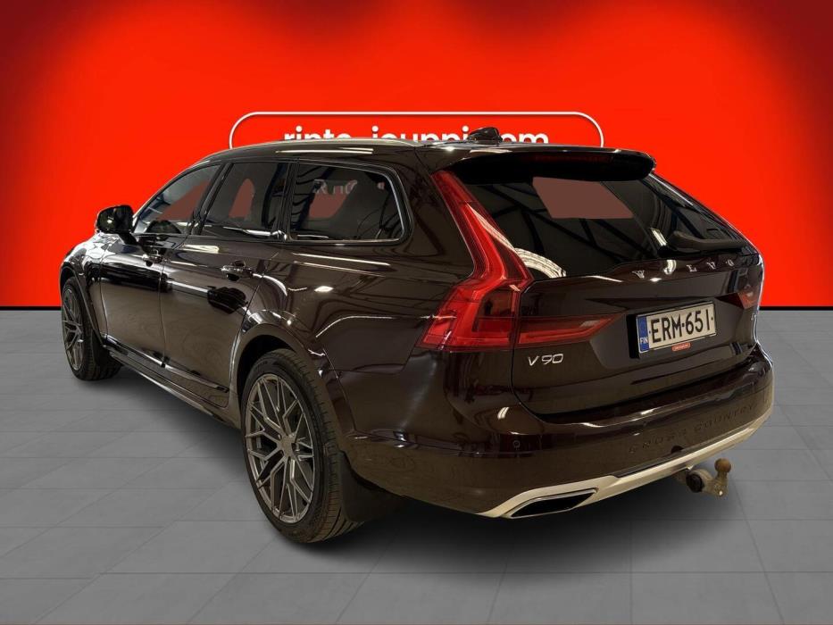 VOLVO V90 Cross Country 2021