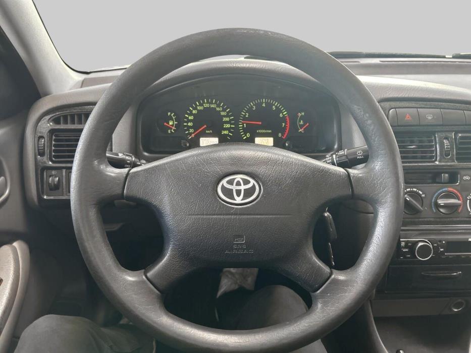 TOYOTA Avensis 2000