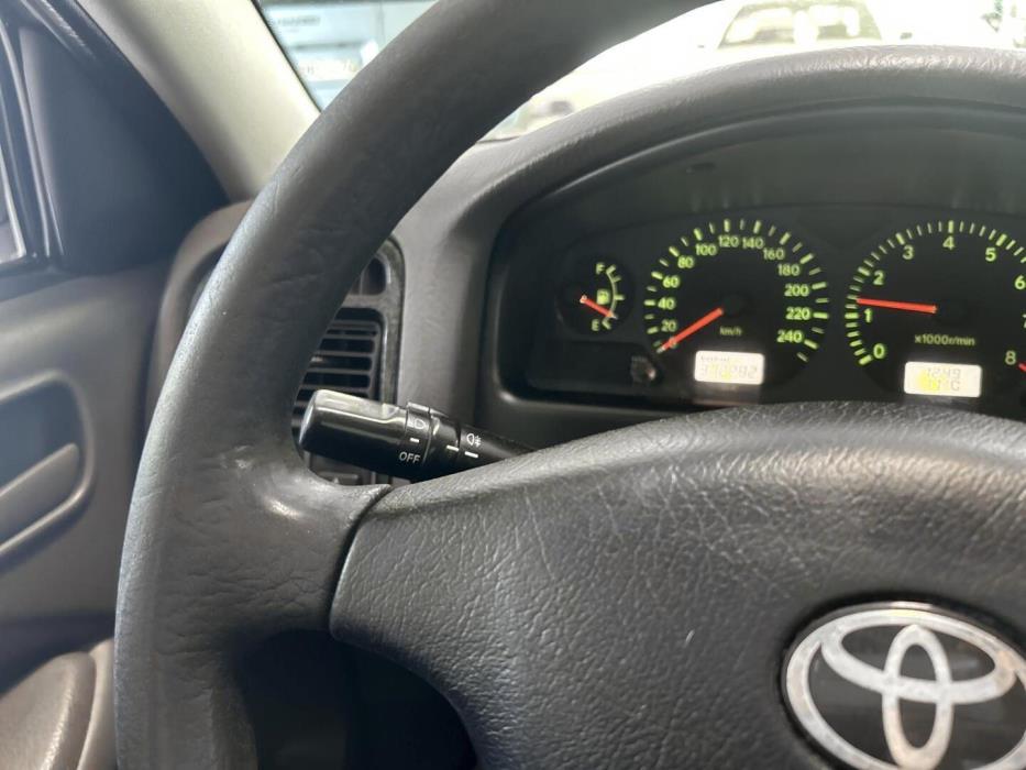 TOYOTA Avensis 2000