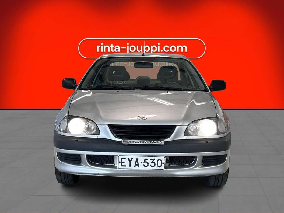 TOYOTA Avensis 2000