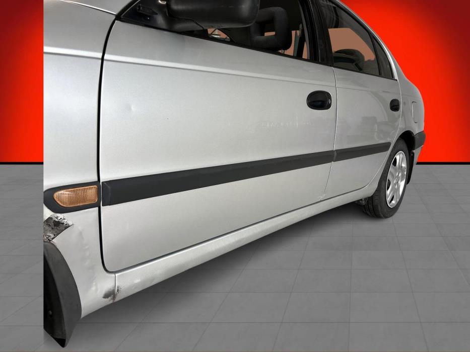 TOYOTA Avensis 2000