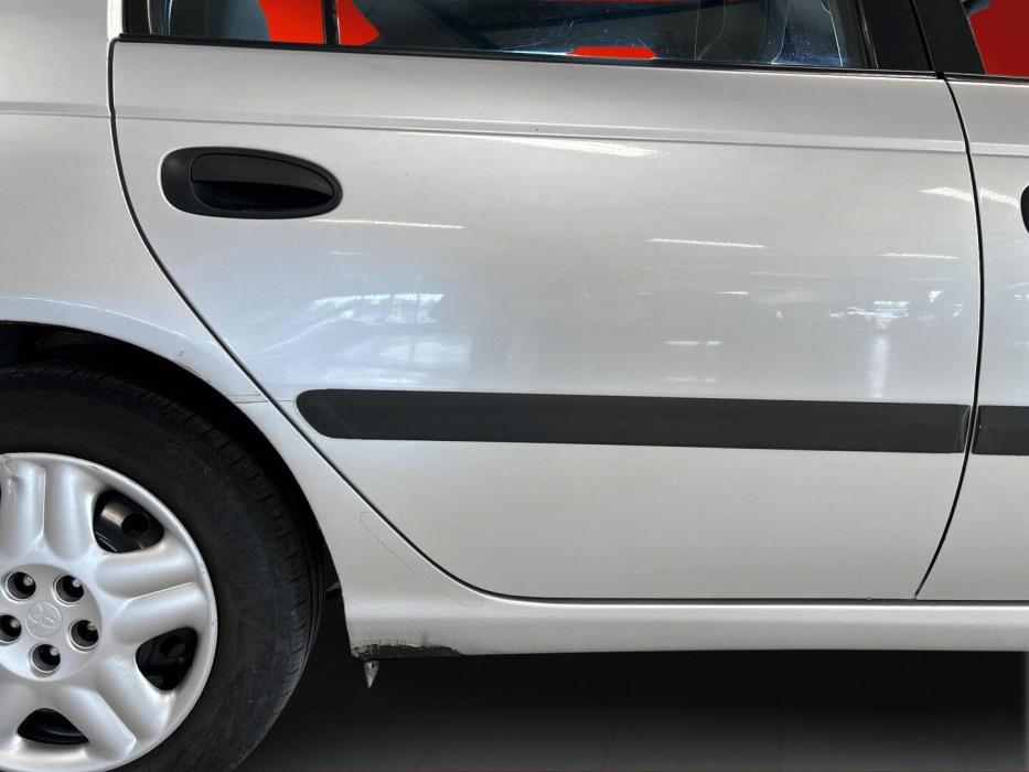TOYOTA Avensis 2000