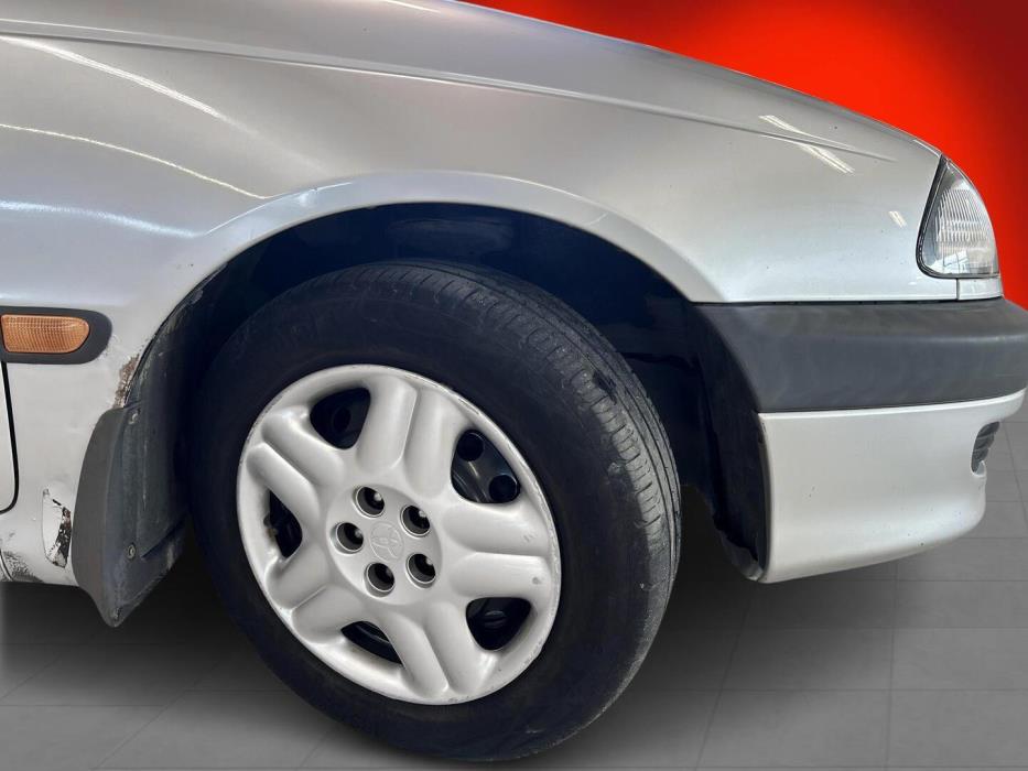 TOYOTA Avensis 2000