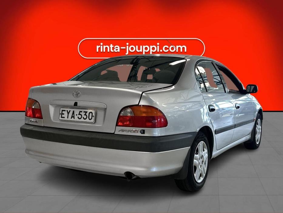 TOYOTA Avensis 2000