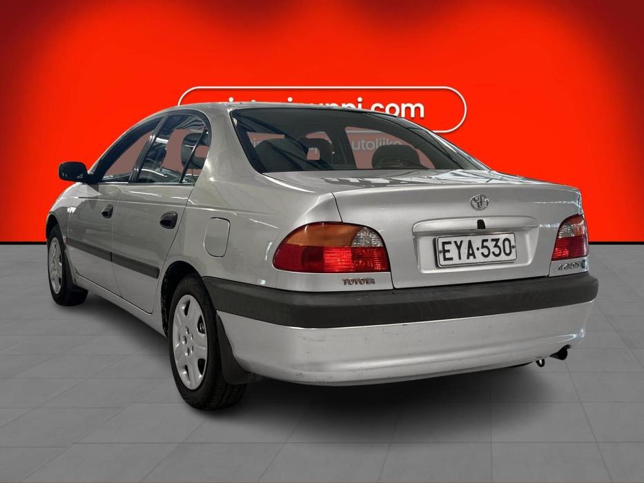 TOYOTA Avensis 2000