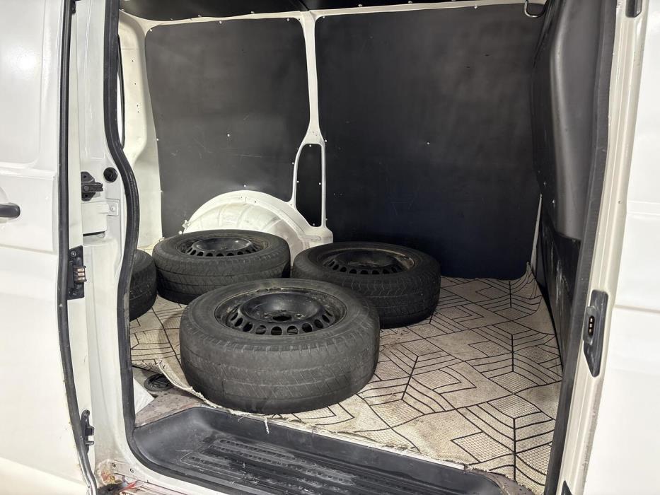 VOLKSWAGEN Transporter 2006