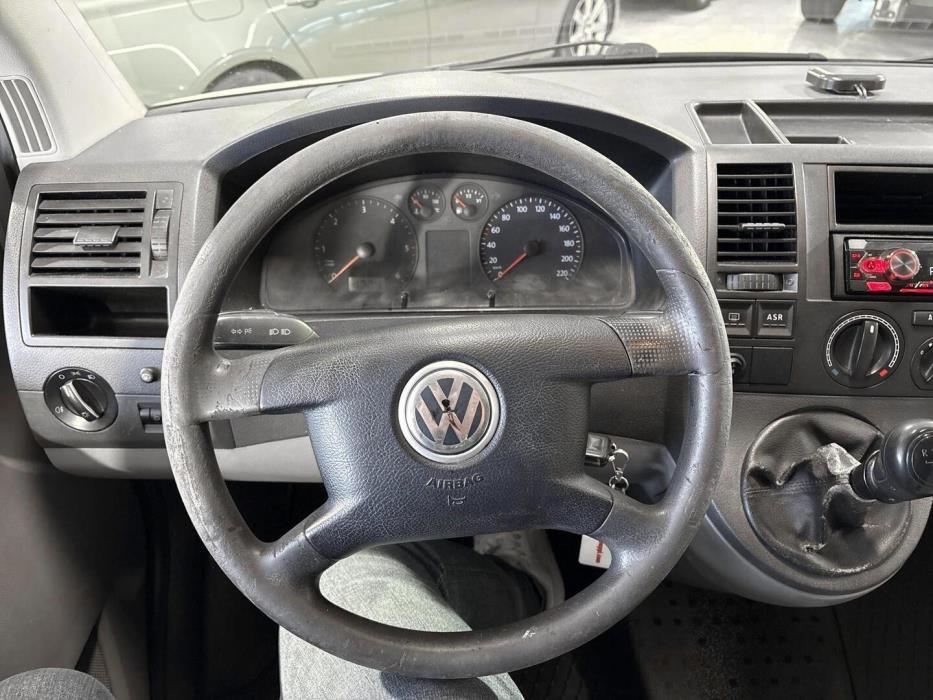 VOLKSWAGEN Transporter 2006