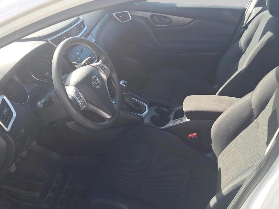 NISSAN Qashqai 2015