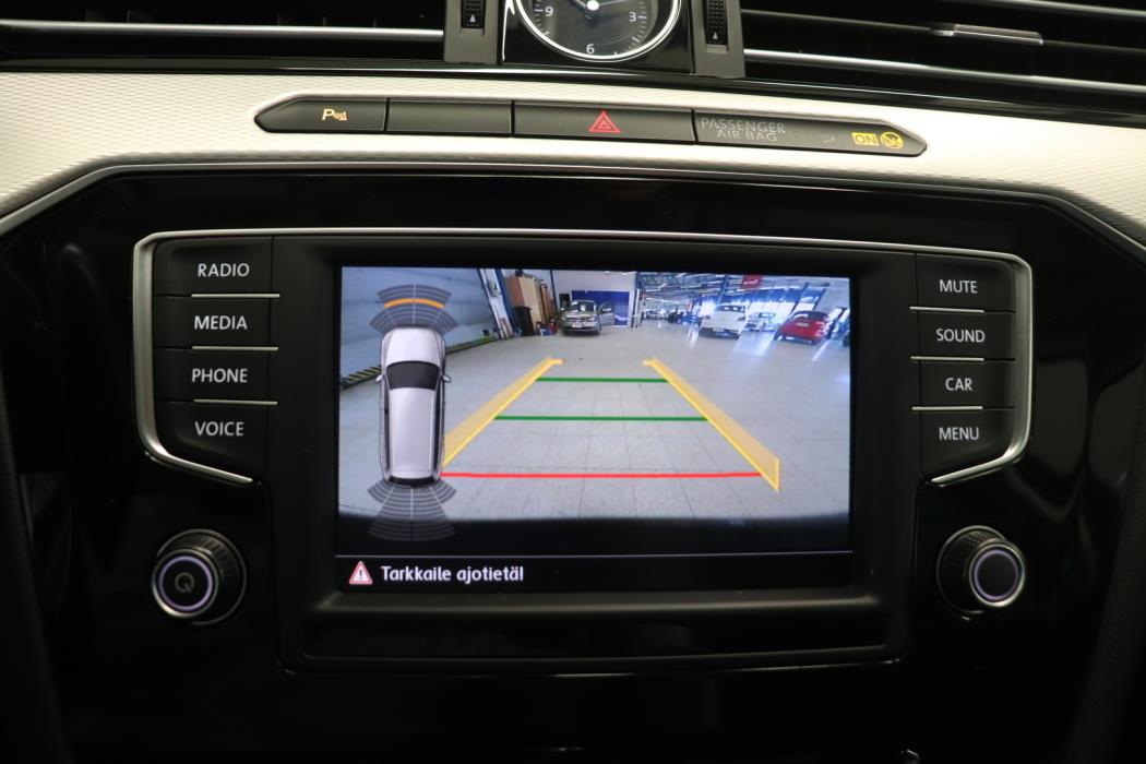 VOLKSWAGEN PASSAT 2017