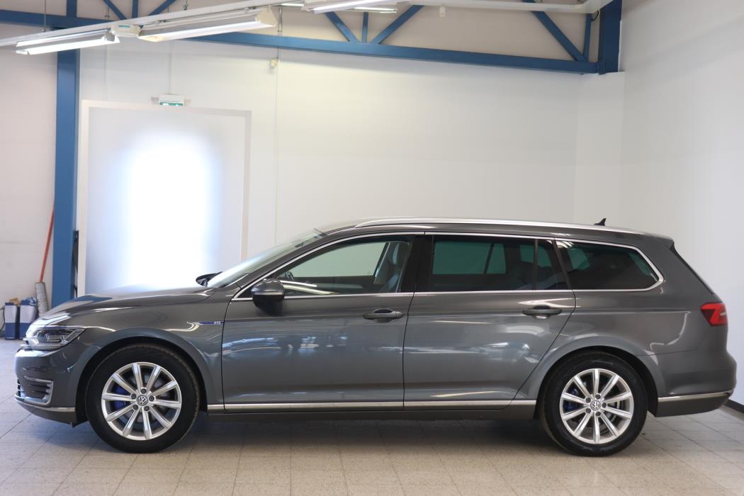 VOLKSWAGEN PASSAT 2017