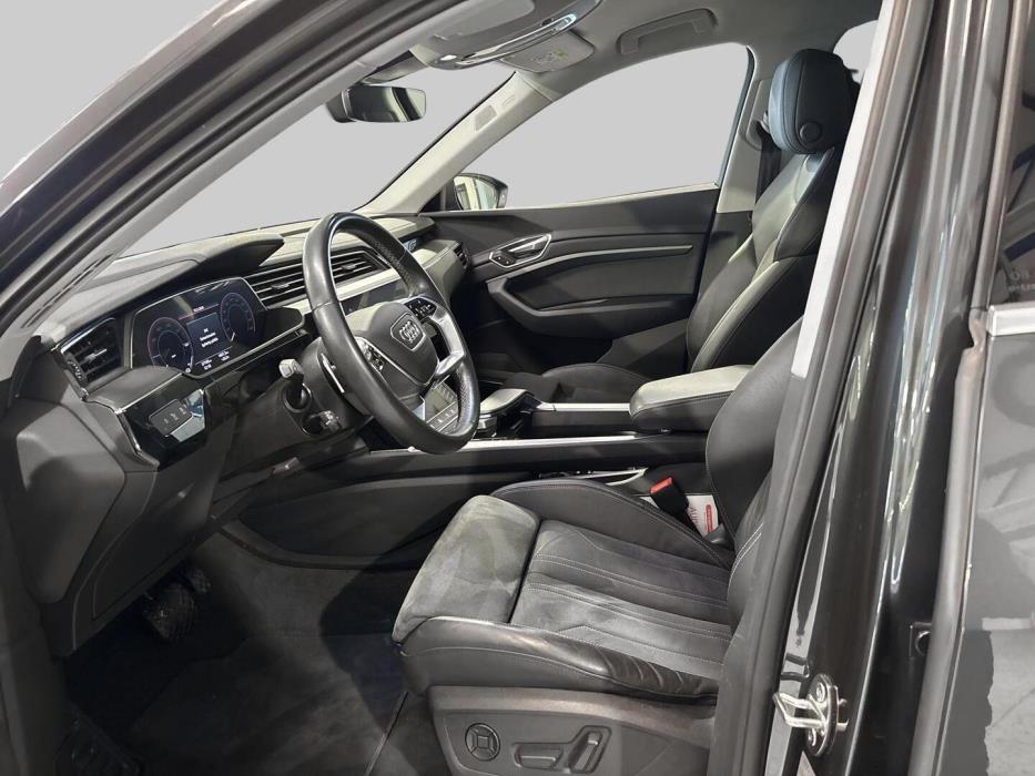 AUDI Q8 E-TRON 2024