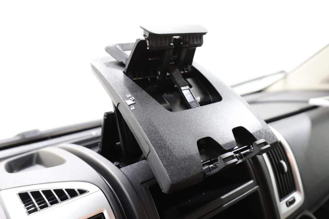 ROADCAR VAN R 601 2024